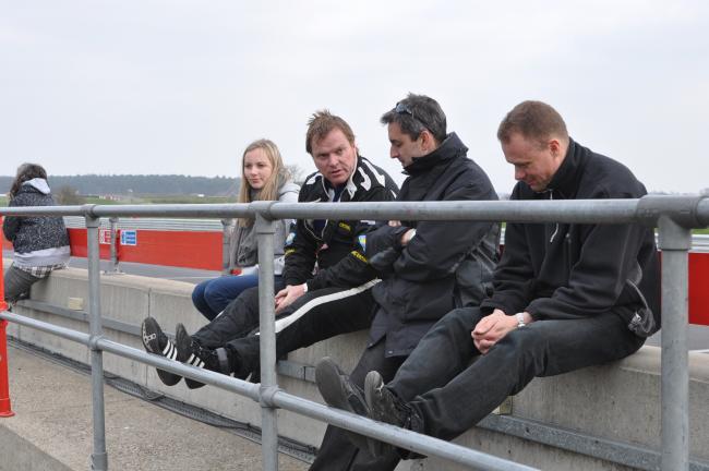 Pitwall with Joachim & Helen Westermann and Ansar Ali